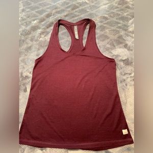 Vuori Lux performance tank in Cerise Heather